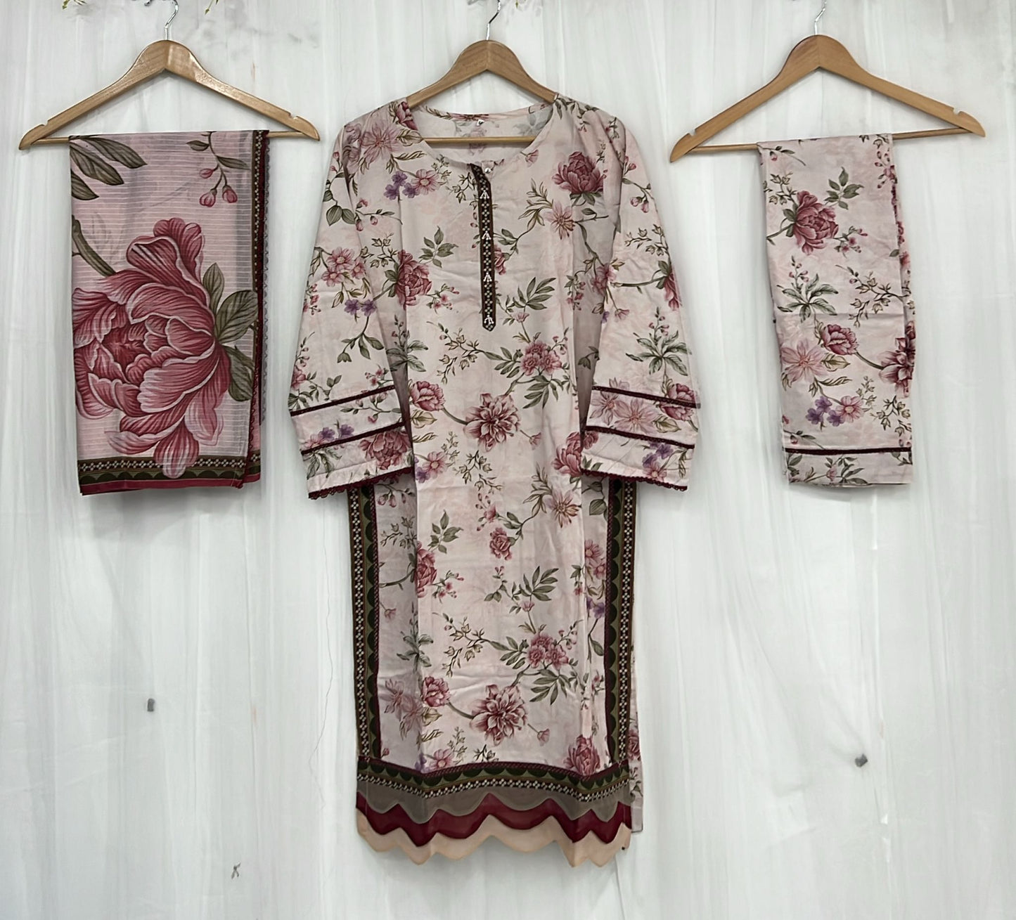 Traditional Meets Trendy – Swan Linen 3-Piece Readymade Outfit D08