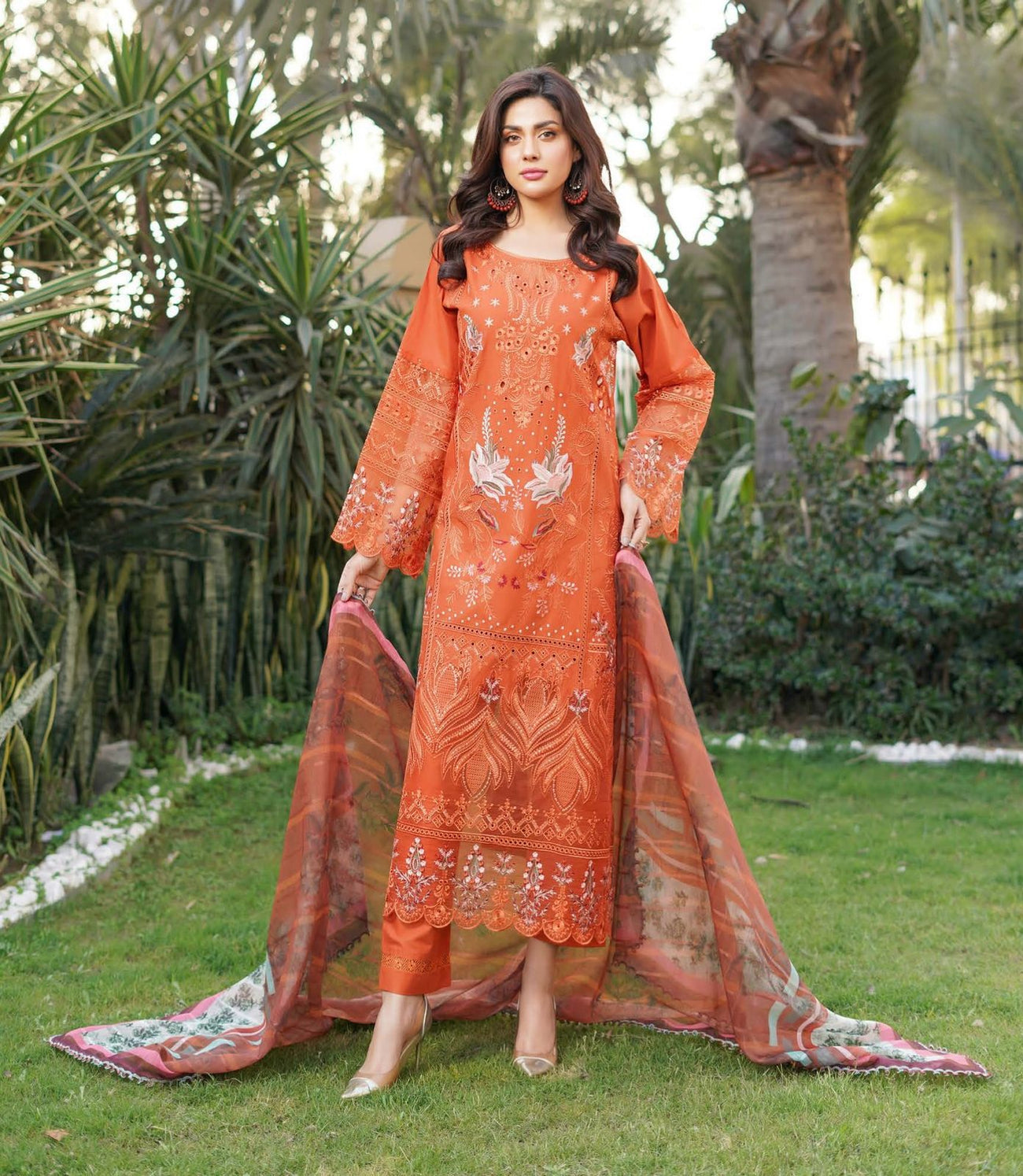 MUNIRA | EMBROIDERED LINEN READYMADE | MU30