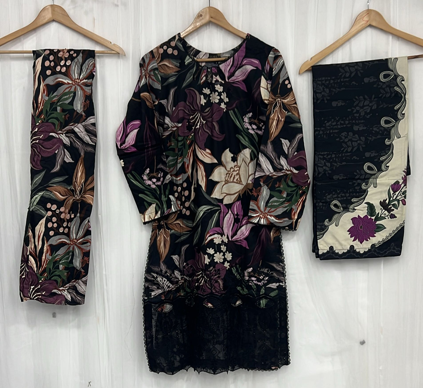 Saara Embroidered 3-Piece Readymade Winter Linen Suit with Linen Shawl SN01