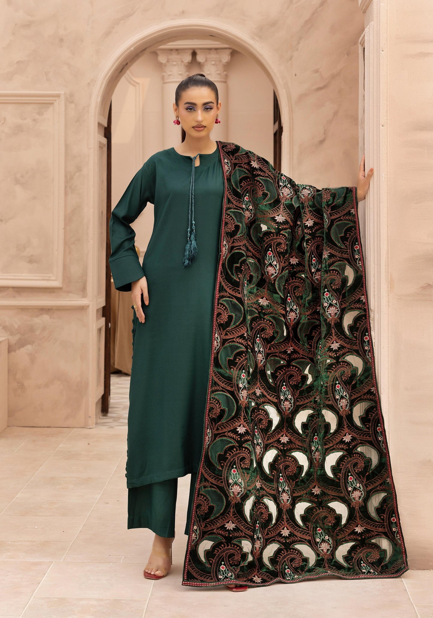 Hanna Dhanak 3PC Embroidered Readymade Suit with Velvet Shawl SHD22
