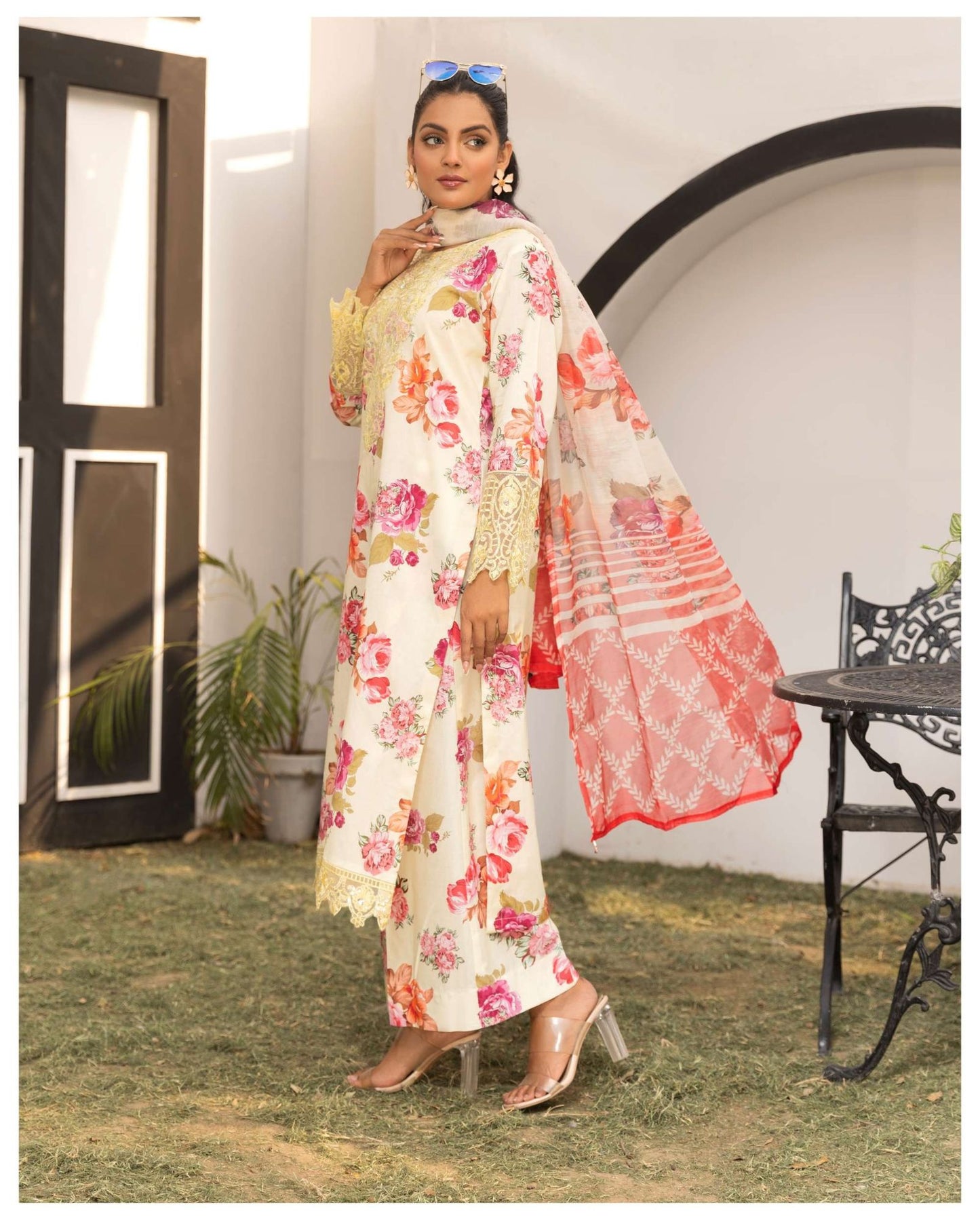 Simrans Lawn 3pc Readymade Laila 02