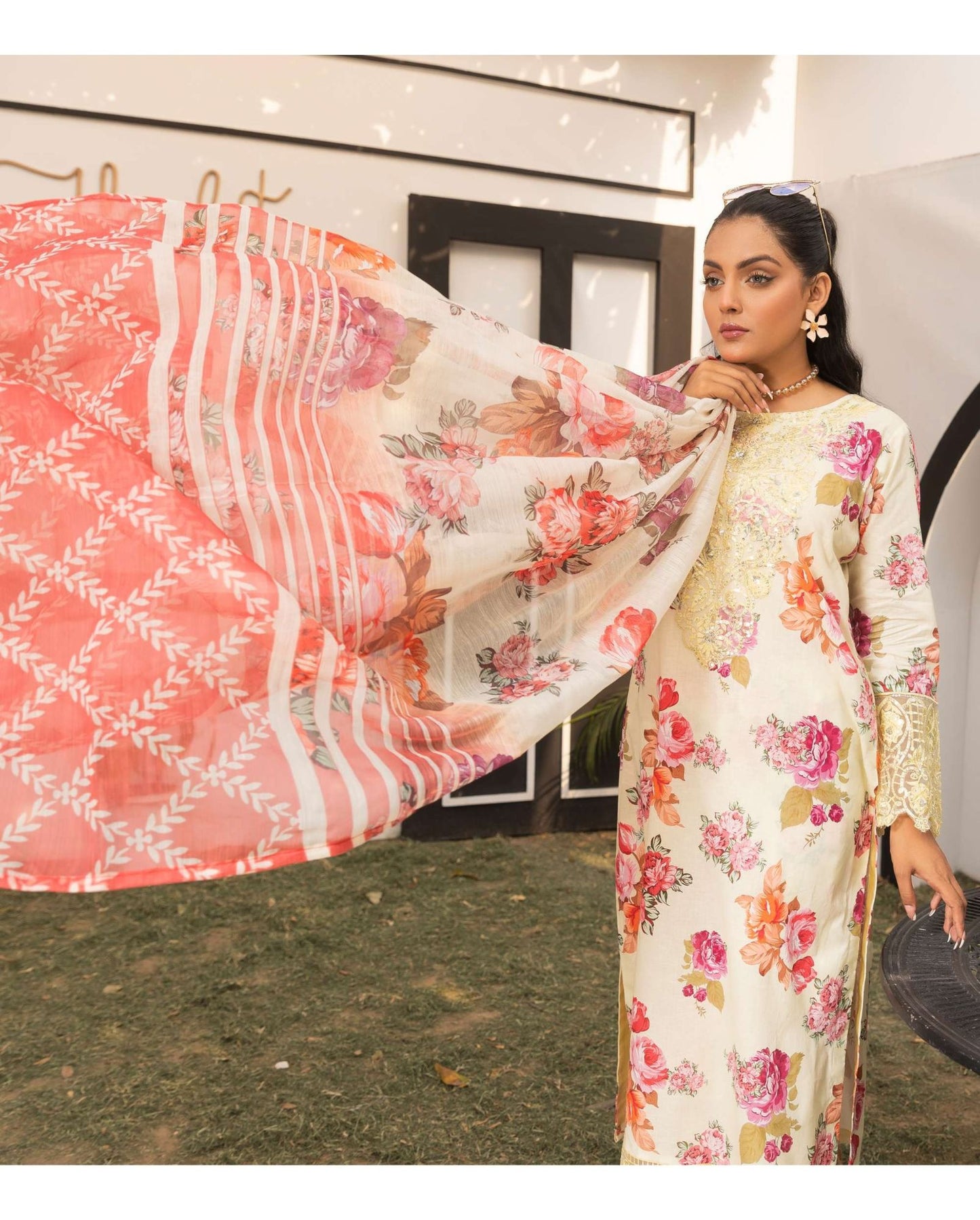 Simrans Lawn 3pc Readymade Laila 02