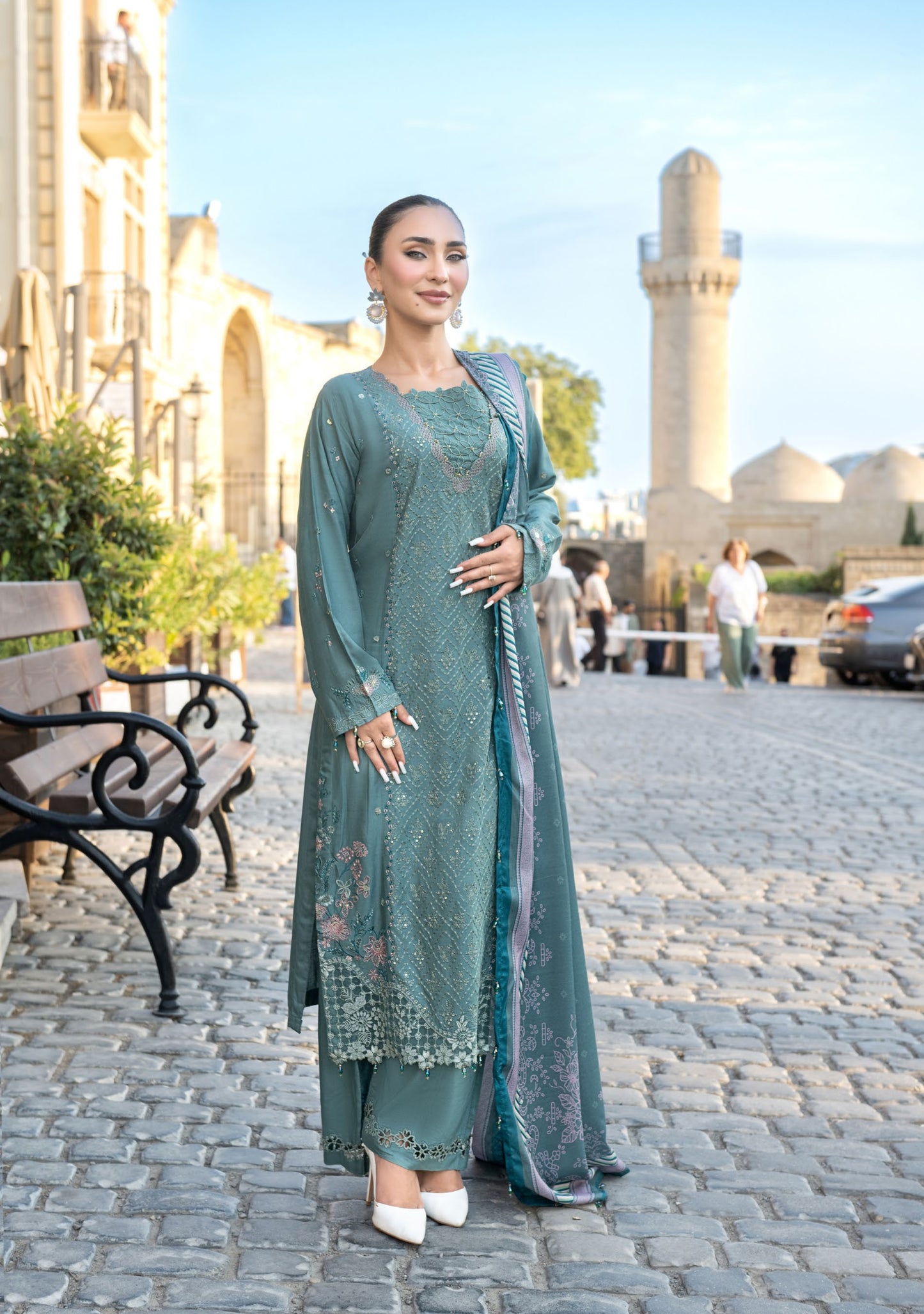 SIMRANS BAKU EMBROIDERED LINEN WITH KOTAIL SHAWLS 3PC EMBROIDERED READYMADE SBL407