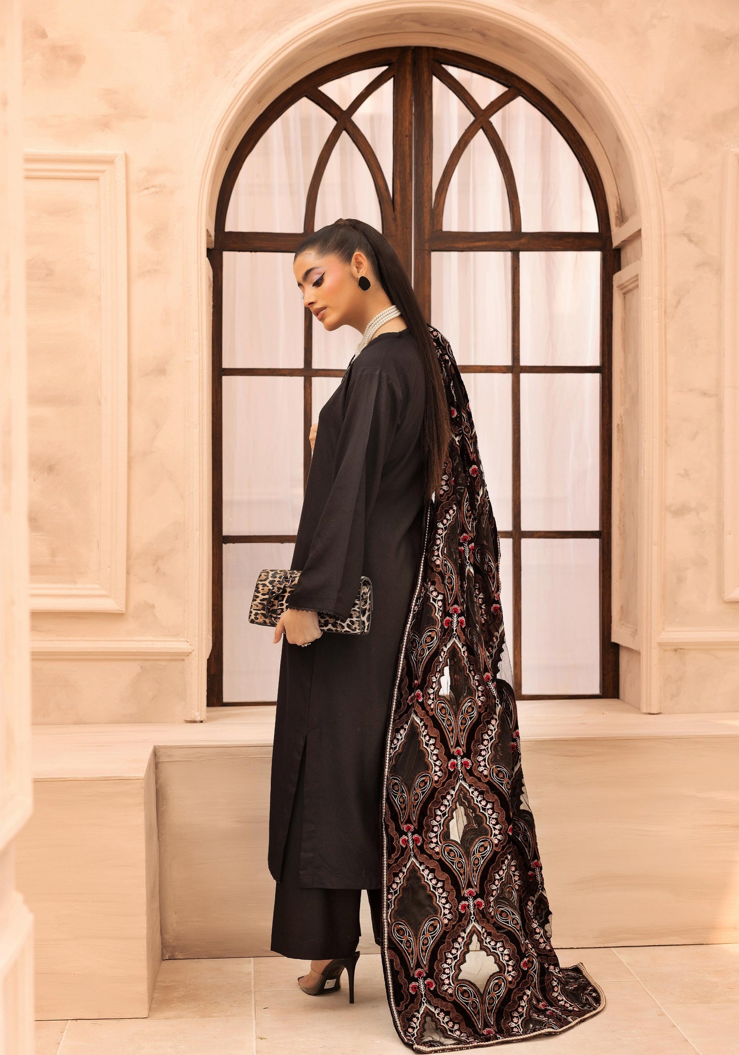 Hanna Dhanak 3PC Embroidered Readymade Suit with Velvet Shawl SHD21