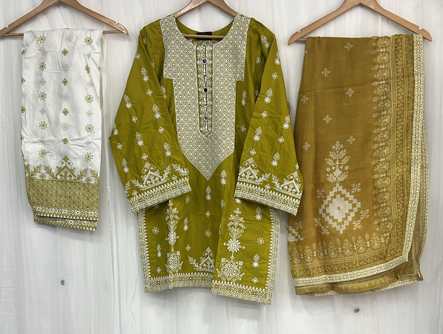 KARMA ‘AFFREEN’ | EMBROIDERED COTTON READYMADE | KC 135