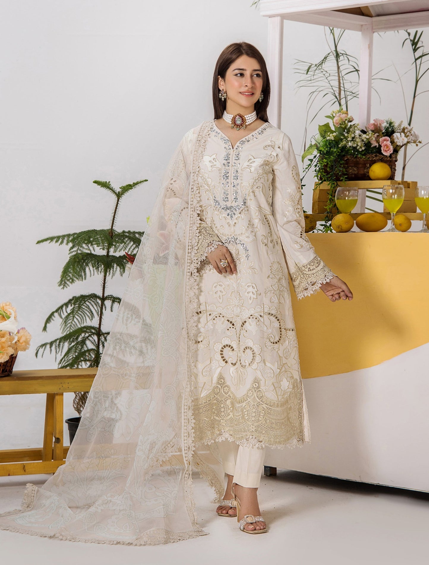 Traditional Thread Embroidered Lawn RTW 1315