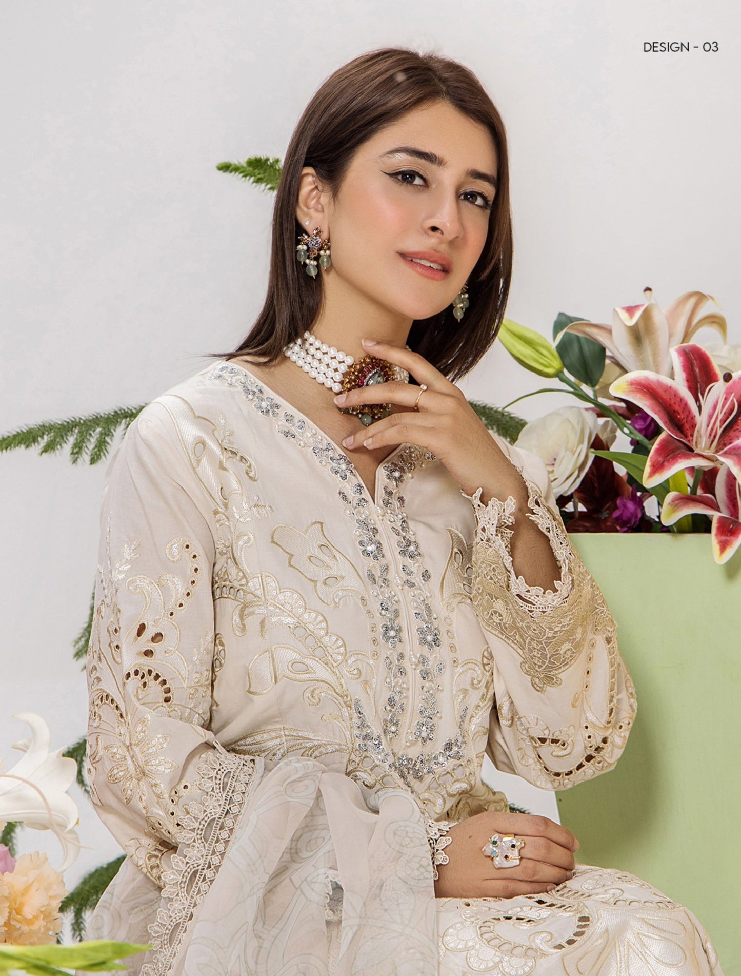 Traditional Thread Embroidered Lawn RTW 1315