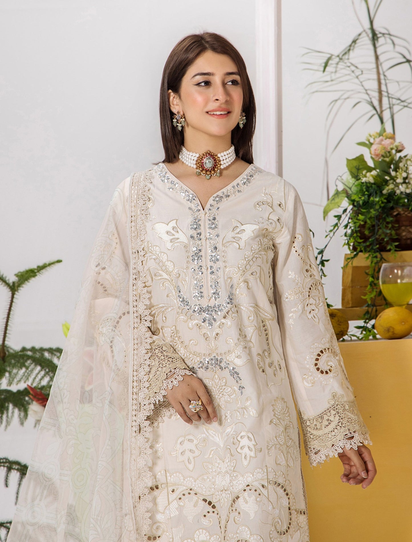 Traditional Thread Embroidered Lawn RTW 1315