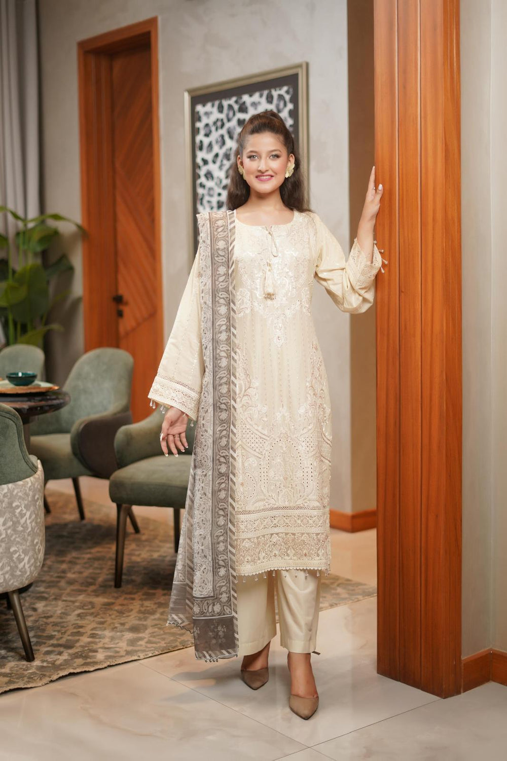 MUNIRA 3PC HEAVY EBROIDERD READYMADE MSL2203