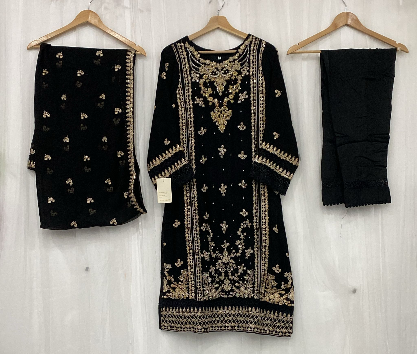 Aagha Noor Partywear 3pcs READY TO WEAR HM15