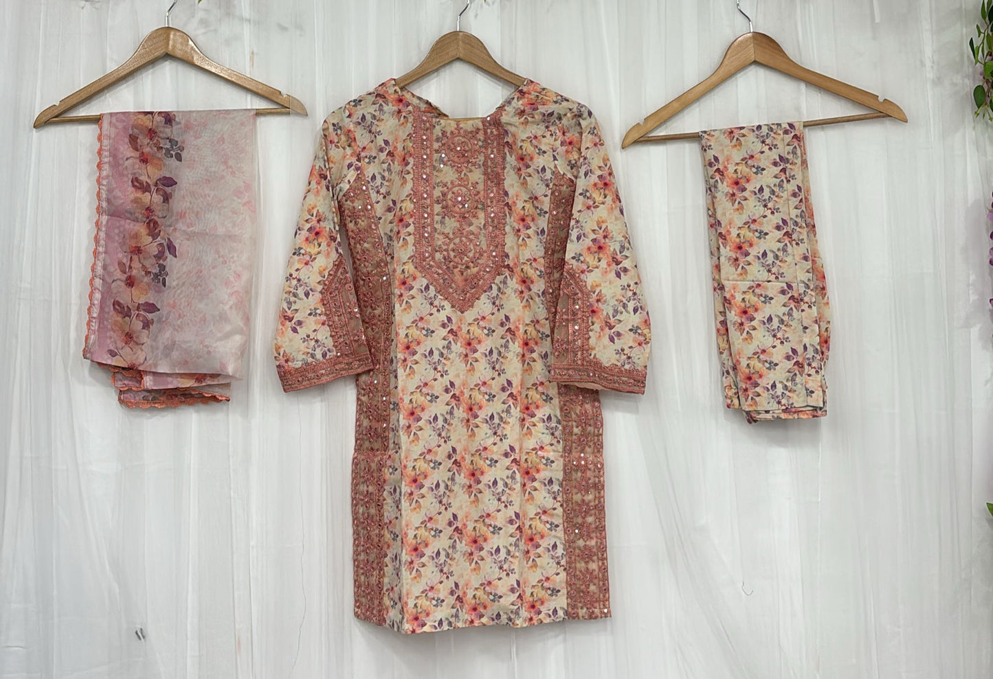 SIMRAN REEM RTW YU 25